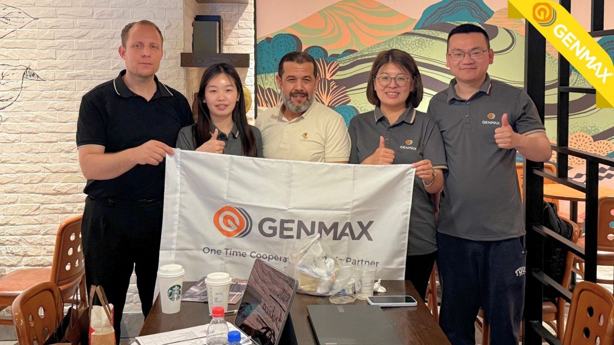 Group photo of Algerian mattress factory leaders and consultants taken at a coffee shop after a productive discussion about optimizing mattress production line solutions